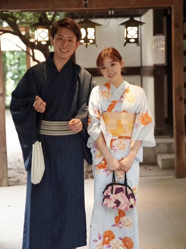 Potret Livy Renata Ngedate Bareng Tomo Pakai Yukata Ini Tuai Sorotan