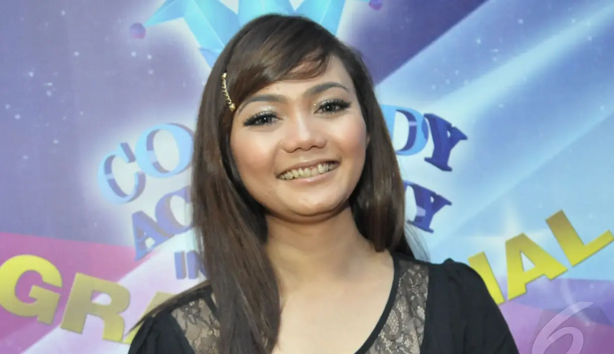 Rina juga menjelaskan hubungan yang dijalin dengan Saipul Jamil ini hanya sebatas teman saja. Ia juga bingung jika teman - teman lain mengira bahwa Saipul ada hubungan spesial dengannya (Liputan6.com/Panji Diksana).