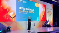Menteri Pendayagunaan Aparatur Negara dam Reformasi Birokrasi (PAN RB), Rini Widyantini dalam Digital Resilience Summit 2025, di Kantor Perum Peruri, Jakarta, Rabu (10/9/2025). (Liputan6.com/Arief)