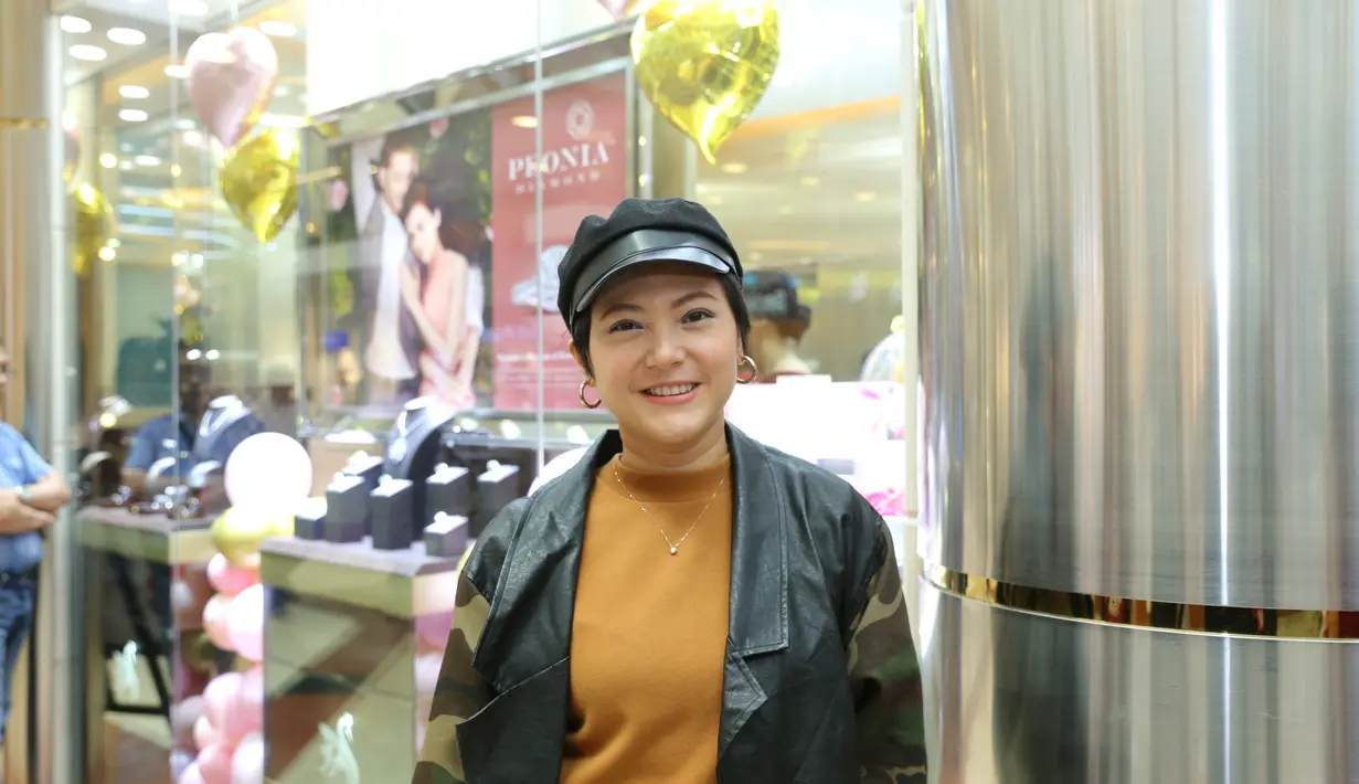 Poppy Sovia (Daniel Kampua/Fimela.com)