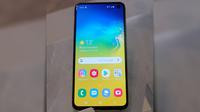 Samsung Galaxy S10e. Liputan6.com/Andina Librianty