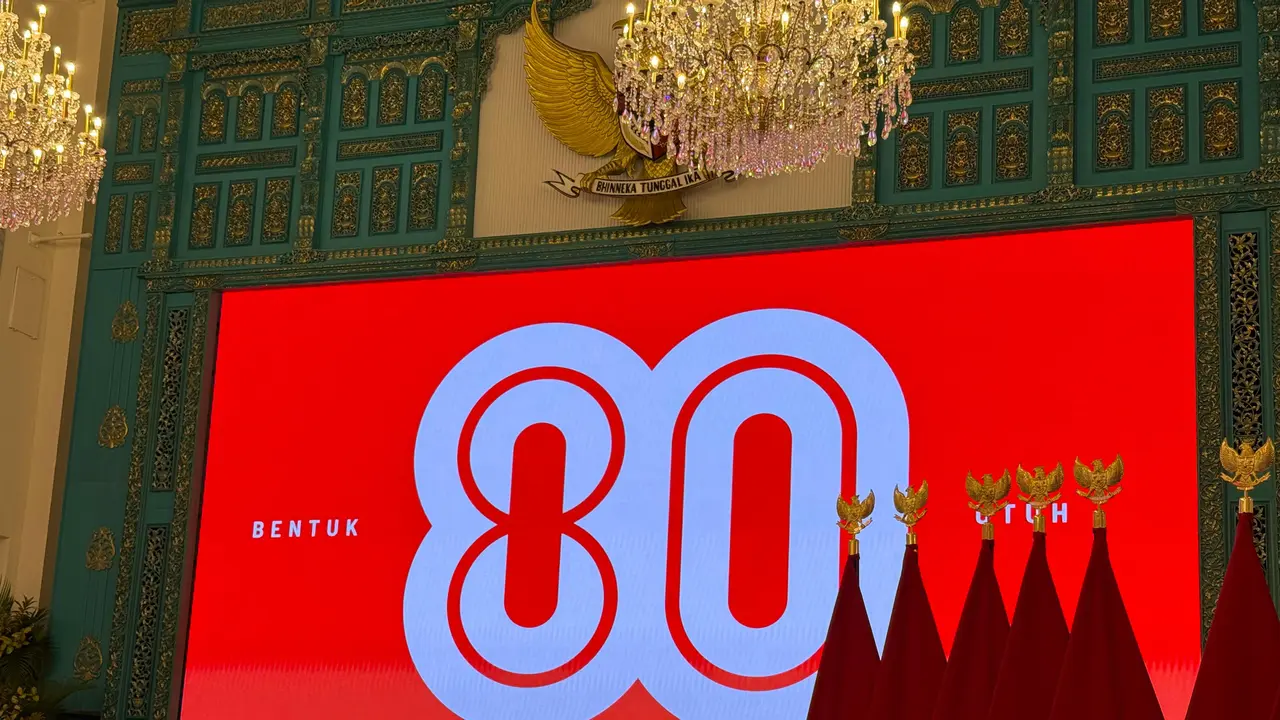 Presiden Prabowo Subianto meluncurkan logo dan tema peringatan Hari Ulang Tahun (HUT) ke-80 Republik Indonesia. (Liputan6.com/Lizsa Egeham)