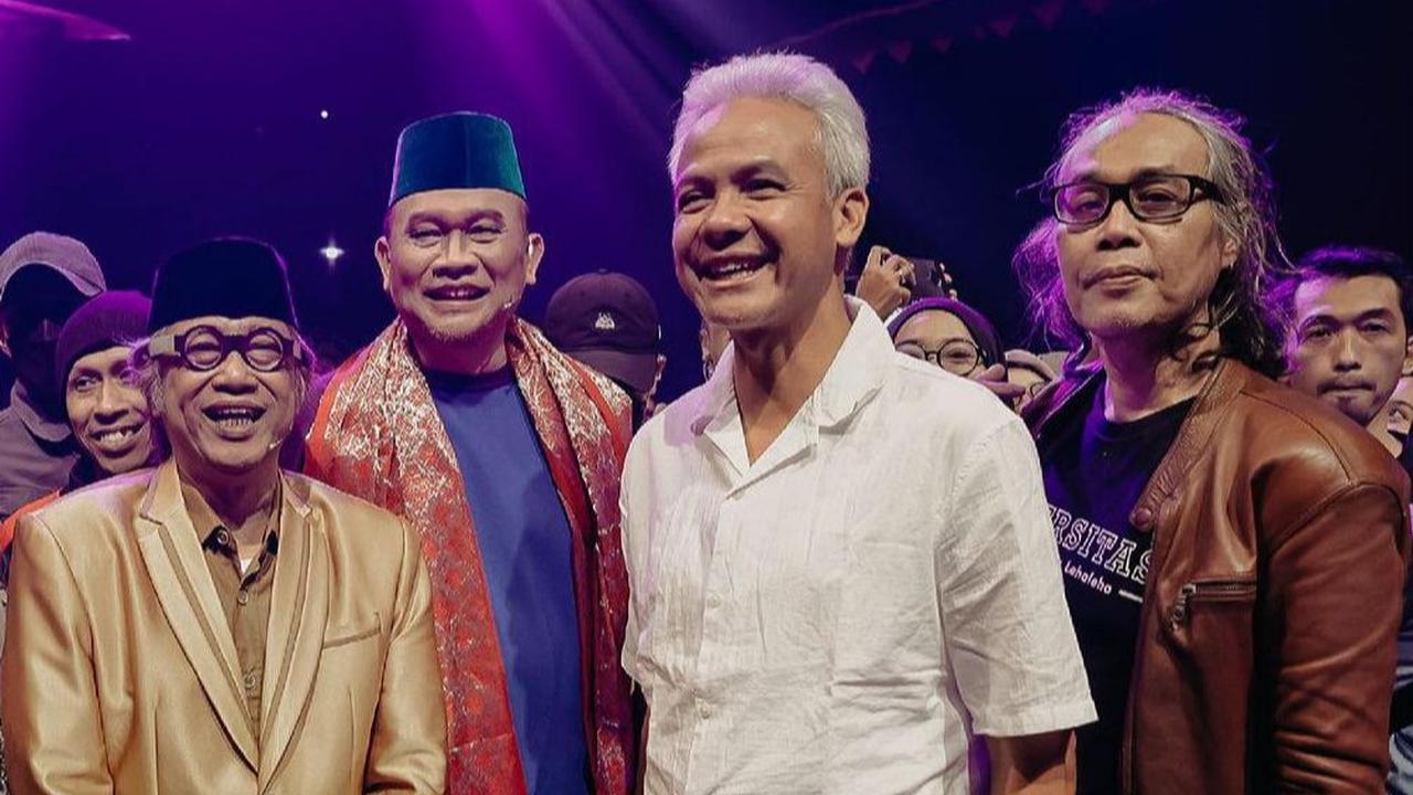 Ganjar lantas berkelakar jika dirinya juga akan mendapat banyak laporan. Kendati demikian, dia tak mempersoalkan hal tersebut.