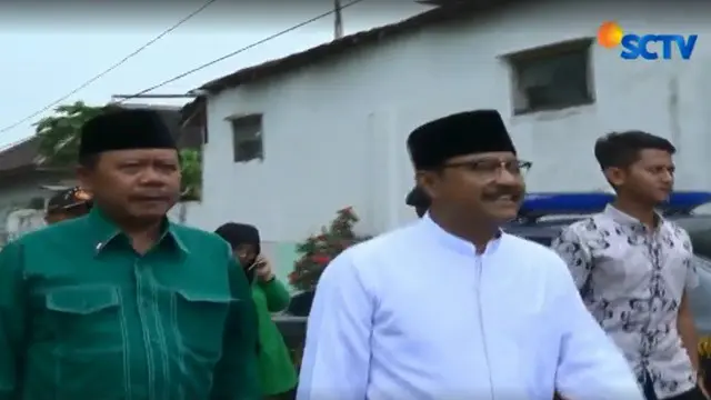 Syaifullah Yusuf mengisi hari pertama kampanye dengan mengunjungi Pondok Pesantren Miftahul Huda di Kecamatan Kepanjen, Kabupaten Malang.