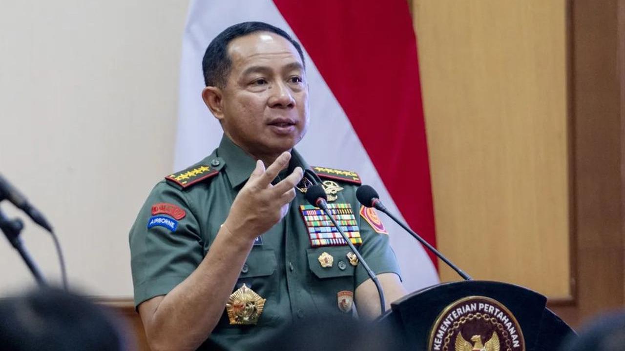 Panglima TNI: Dirut Bulog Bakal Mundur dari Kedinasan