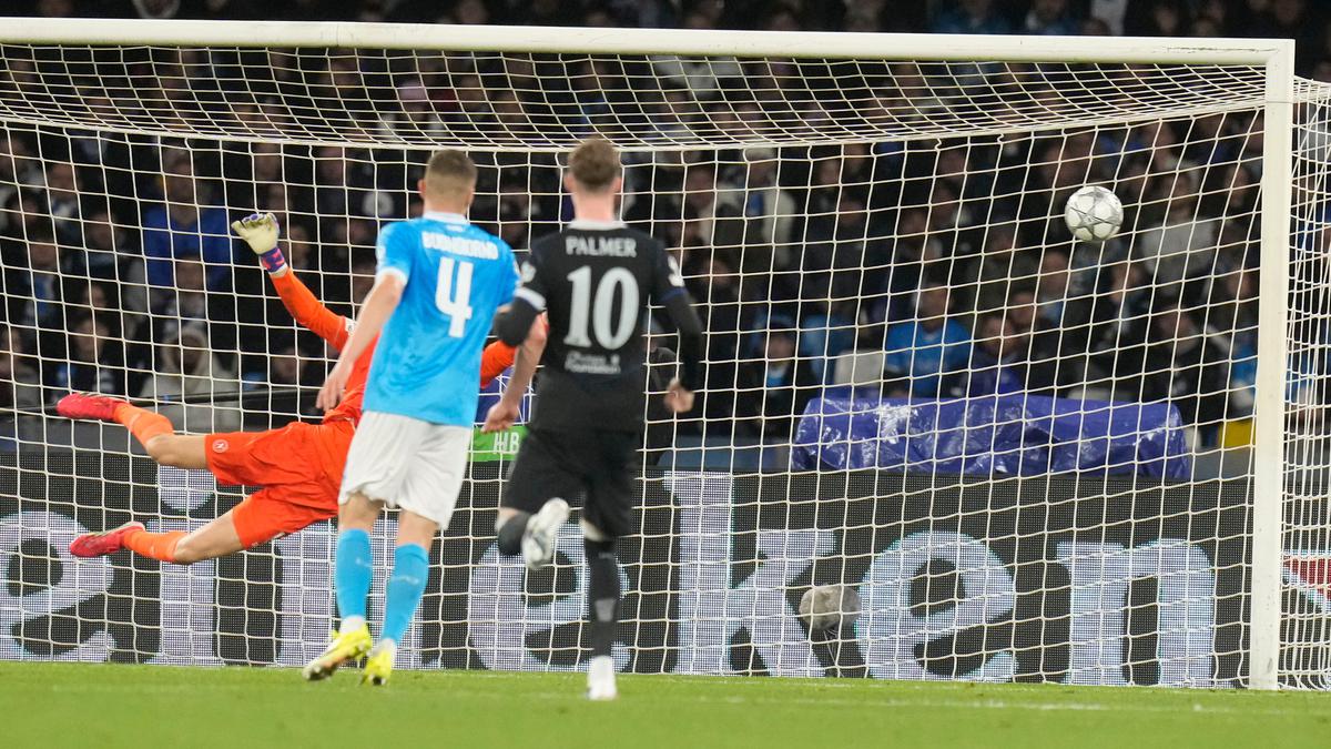 Napoli vs Chelsea: Napoli Tersingkir, Chelsea Lolos Otomatis