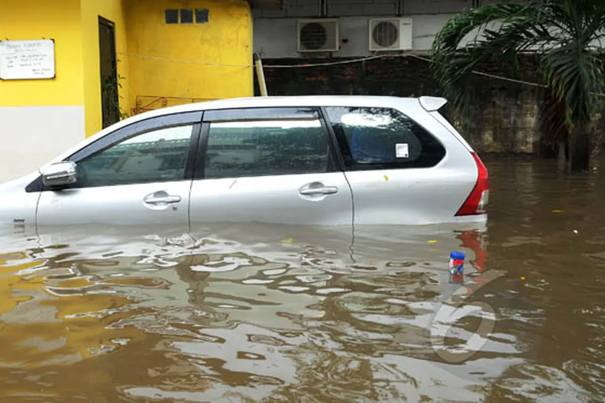 Banjir di Kawasan Grogol Tak Kunjung Surut