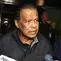 Selanjutnya, pada 9 Januari 2026, KPK mengumumkan dua dari tiga orang yang dicegah tersebut menjadi tersangka kasus dugaan korupsi kuota haji, yakni Yaqut Cholil Qoumas (YCQ), dan Ishfah Abidal Aziz (IAA). Tampak dalam foto, pemilik agen perjalanan haji dan umroh, Maktour Travel, Fuad Hasan Masyhur, menjawab pertanyaan pewarta saat meninggalkan Gedung Merah Putih Komisi Pemberantasan Korupsi (KPK), Jakarta, Senin (26/1/2025). (Liputan6.com/Helmi Fithriansyah)