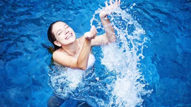 Kriteria Sunblock untuk Berenang: Cek Panduan yang Tepat Demi Perlindungan Lebih Maksimal