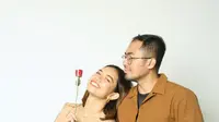 Ucapan cinta penting untuk menghangatkan hubungan romantis/copyright fimela/adrian putra