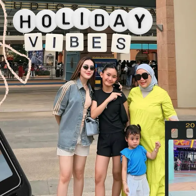 Potret Liburan Ayu Ting Ting