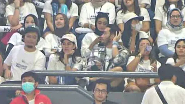 Jeje Govinda dan Syahnaz Sadiqah saat hadiri acara Lagi-Lagi Tennis, Jumat (23/06/2023).