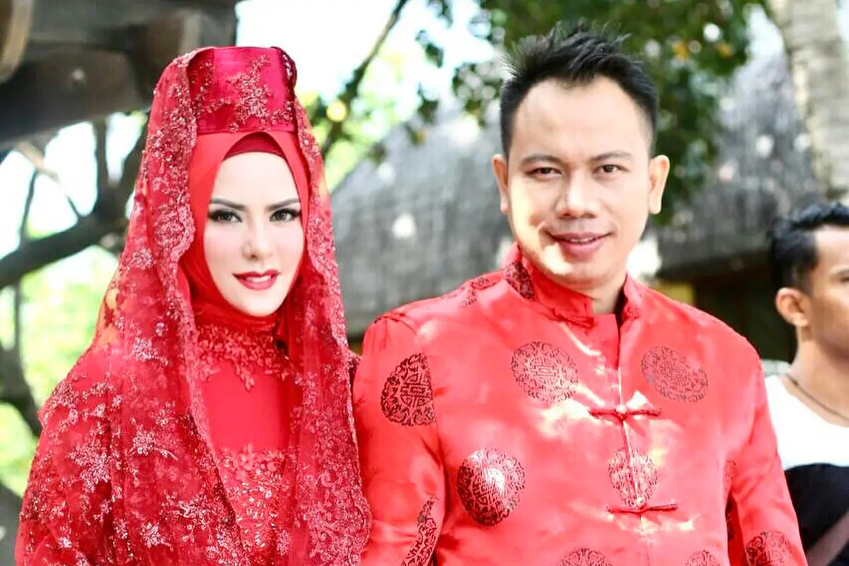 [Bintang] Vicky Prasetyo dan Angel Lelga