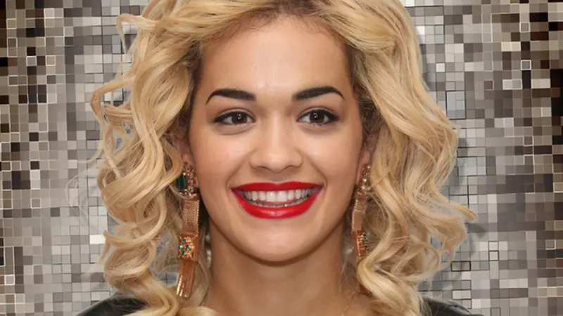 Rita Ora Semangat Syuting 50 Shades of Grey