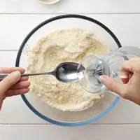 Membuat daging-dagingan./Copyright shutterstock.com/g/Olga+Dubravina