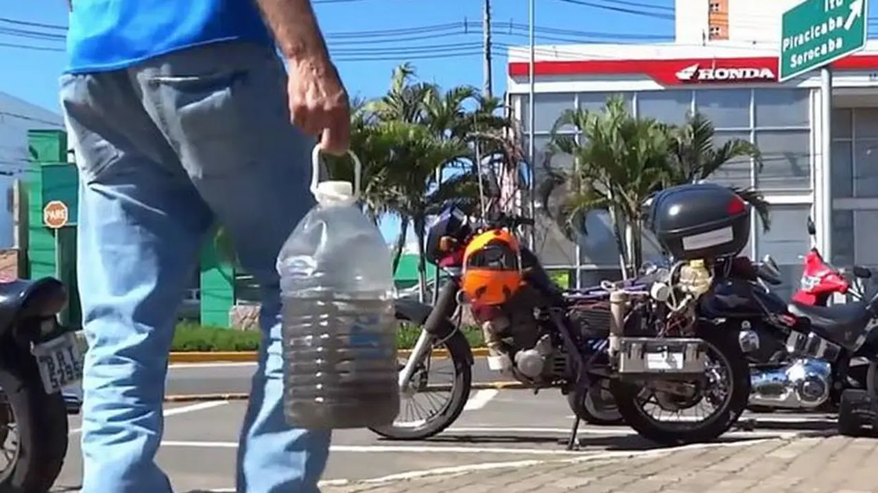 Frustasi BBM Naik, Pria Ini Ciptakan Motor Berbahan Bakar Air