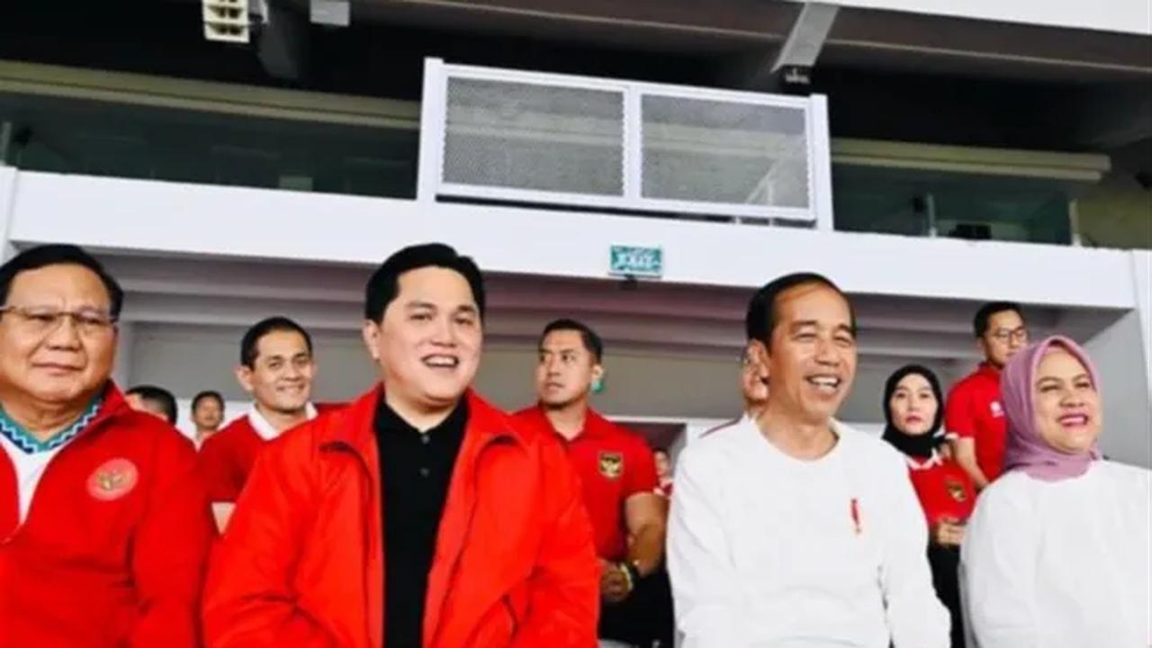 Bahkan, Erick dipercaya untuk mengemban tugas sebagai Menteri BUMN di periode kedua kepemimpinan Presiden Joko Widodo. Erick juga dipercaya menjadi Ketua Umum PSSI. <br>