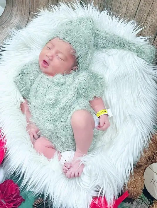 [Instagram/felicyangelista_]