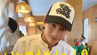 Zayyan XODIAC rayakan Lebaran&nbsp;di Seoul, Korea Selatan. (dok. X @starfess via mnet plus chat/https://twitter.com/starfess/status/1777930175508074757/photo/1)