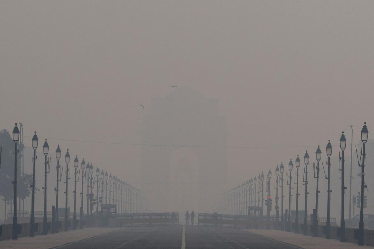 Penampakan Polusi Parah yang Cekik Warga New Delhi India
