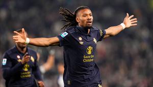 Khephren Thuram bermain luar biasa saat membawa Juventus mengandaskan Hellas Verona dengan skor 2-0 dalam laga giornata 27 Serie A 2024/2025 yang digelar di Allianz Stadium, Selasa (4/3/2025). (Fabio Ferrari/LaPresse via AP)