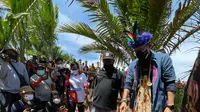Sandiaga Uno Jadi Menteri Pertama yang Kunjungi Kampung Yoboi Papua