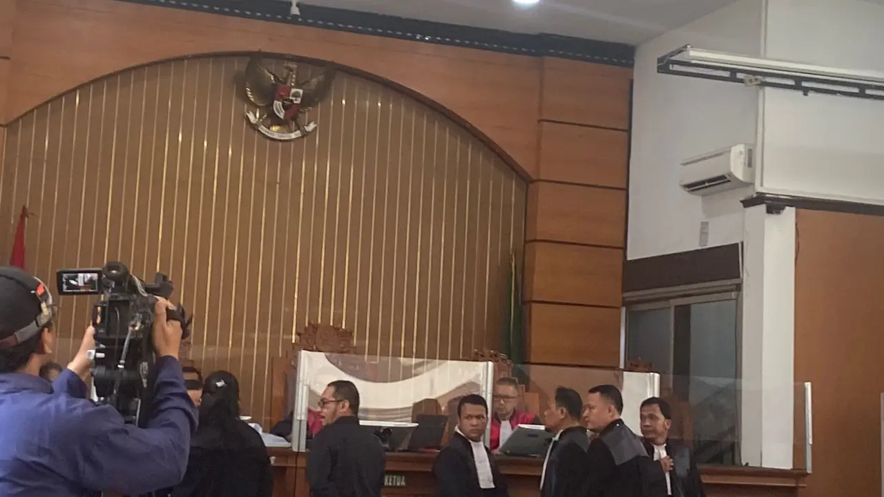Ayah David Ozora, Jonathan Latumahina menjadi saksi dalam sidang dengan terdakwa Mario Dandy dan Shane Lukas, Selasa (13/6/2023).