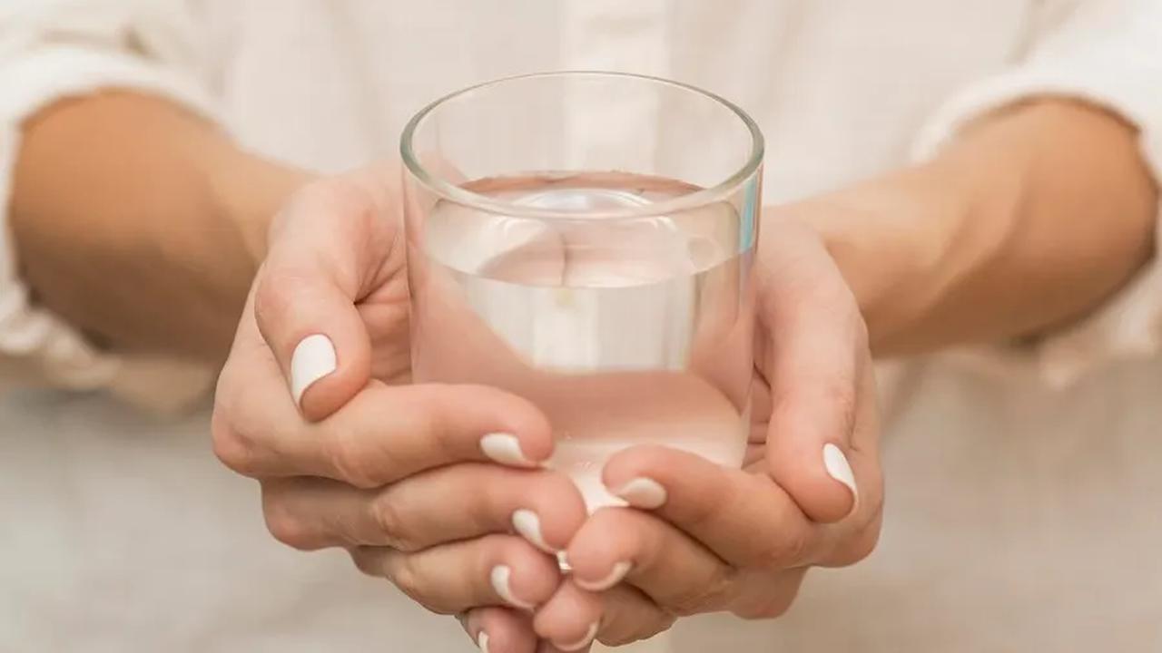 Manfaat Diet Minum Air Putih dalam Jangka Pendek