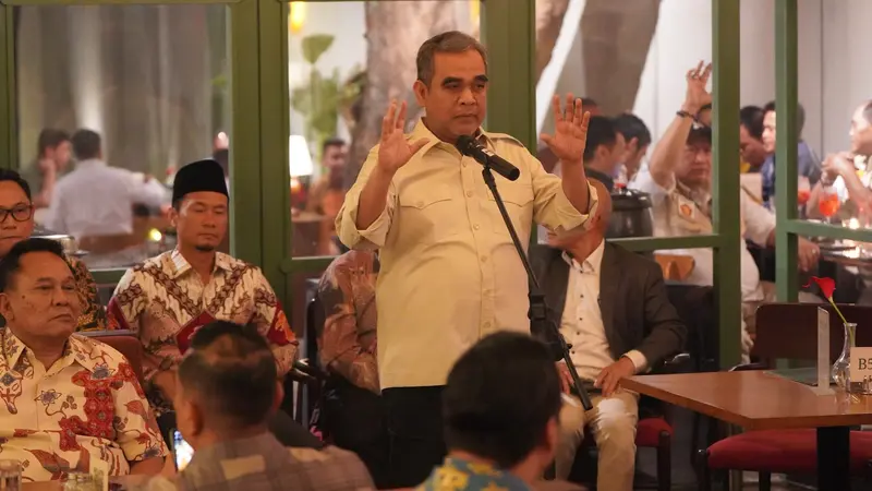 Sekjen Partai Gerindra Ahmad Muzani menghadiri buka bersama dengan jajaran pengurus Gerindra Jawa Barat dan dewan terpilih di Bandung, Kamis (28/3/2024).