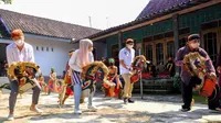 Menparekraf Sandiaga Uno berkunjung ke Desa Candirejo, Magelang, Jawa Tengah. (dok. Biro Humas dan Komunikasi Publik Kemenparekraf)