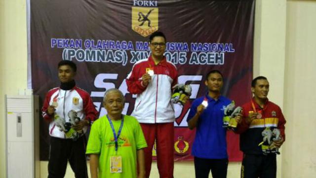 Erlando Stevano berhasil menyumbang dua medali bagi DKI Jakarta di ajang Pekan Olahraga Mahasiswa Nasional   (Pomnas) XIV 