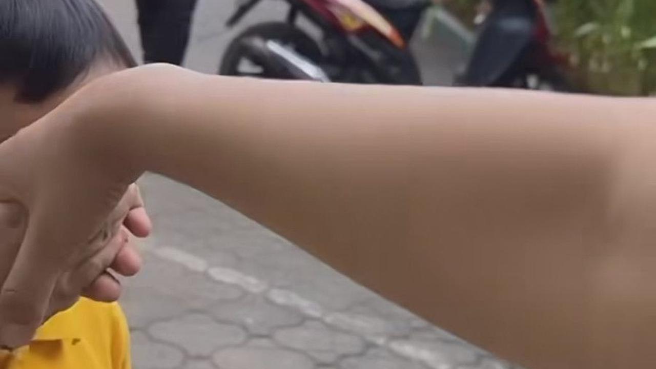 Bantah Tudingan Netizen
