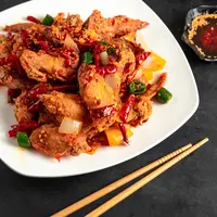 Ilustrasi oseng ayam pedas | copyright freepik.com/stockking