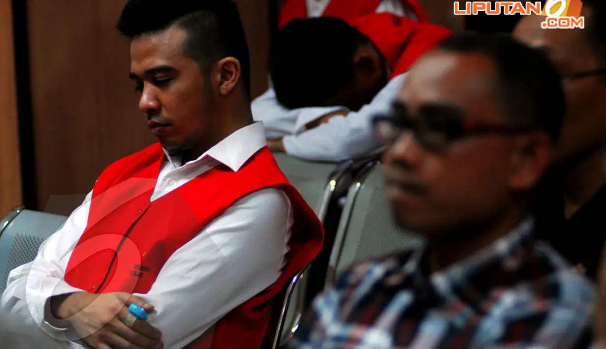Roby 'Geisha' terpaksa meminta majelis hakim dan JPU menunda sidang vonisnya. Hal itu dikarenakan kesehatannya yang kurang fit pada Selasa (15/4/2014) (Liputan6.com/Miftahul Hayat).