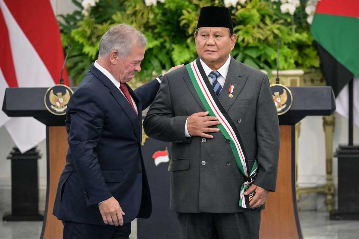 FOTO: Raja Abdullah II Anugerahkan Tanda Kehormatan Tertinggi Yordania kepada Presiden Prabowo