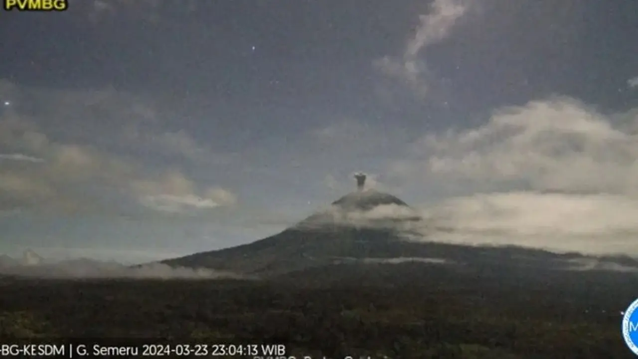 Gunung Semeru erupsi 1, 2 kilometer (Istimewa)