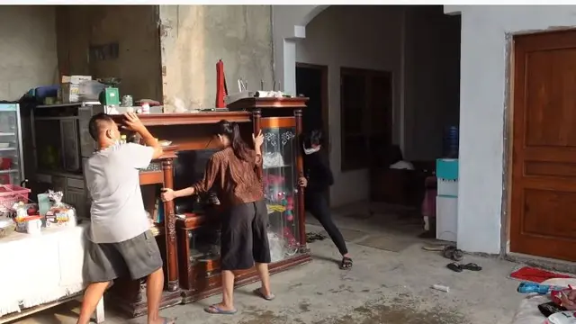 Sederhana, Ini 7 Potret Rumah Orang Tua Indah Permatasari
