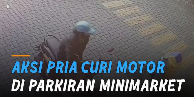 VIDEO: Nekat, Aksi Pria Curi Motor Matic Di Parkiran Minimarket