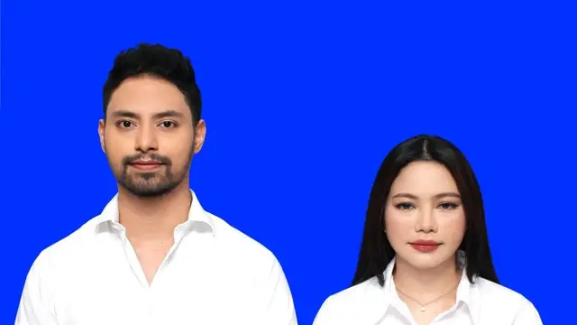 Potret Pas Foto Latar Biru Seleb Wanita