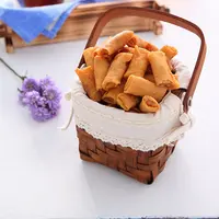 Ilustrasi sumpia abon./Copyright shutterstock.com