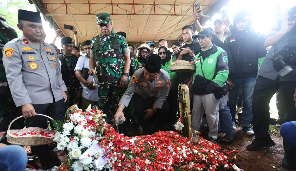 Meninggalnya Affan Kurniawan meninggalkan luka yang sangat mendalam bagi semua pihak. (Kapanlagi.com/Budy Santoso)