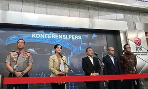 Wakil Ketua DPR RI Sufmi Dasco Ahmad dalam konferensi pers di gedung Bursa Efek Indonesia (BEI), Jakarta, Jumat (16/10/2026). Liputan6.com/Drey)
