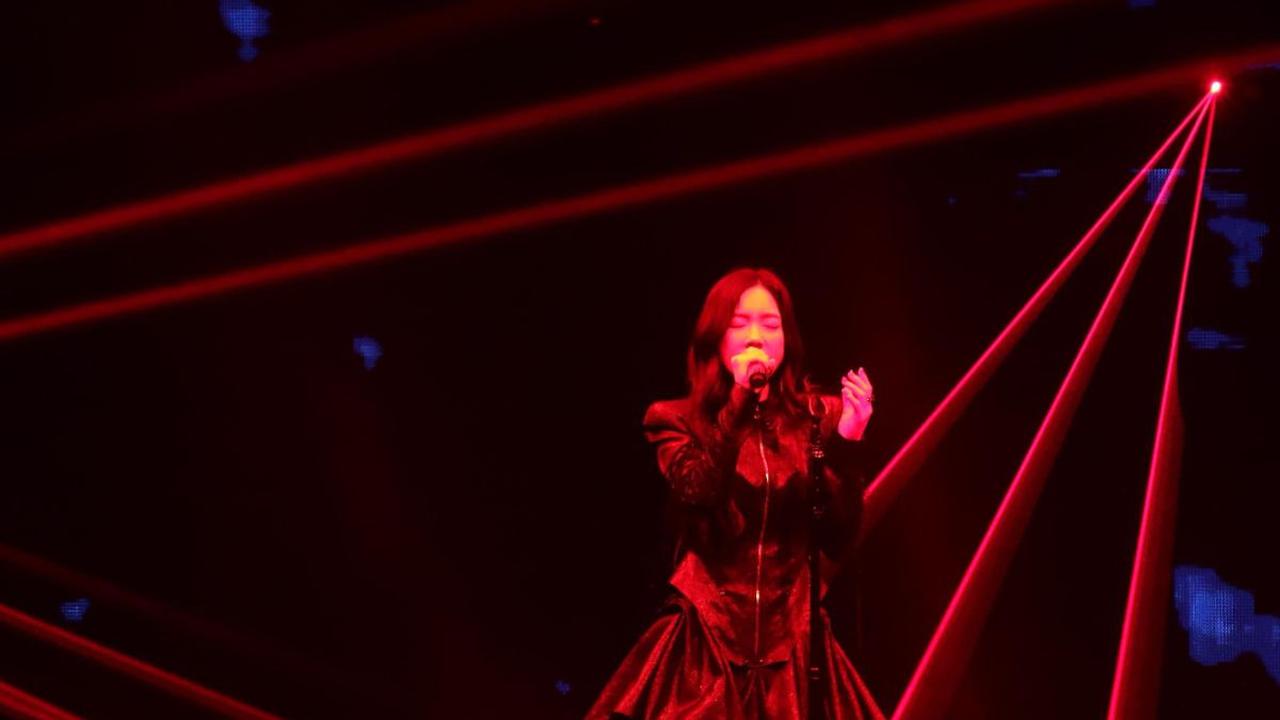 Penyanyi asal Korea Selatan, Taeyeon menggelar konser solonya bertema Taeyeon Concerts - The Odd of Love in Jakarta di Indonesia Convention Exhibition (ICE), BSD City, Tangerang Selatan, Banten, Sabtu (22/7/2023). Dalam konser yang dimulai tepat pukul 14.