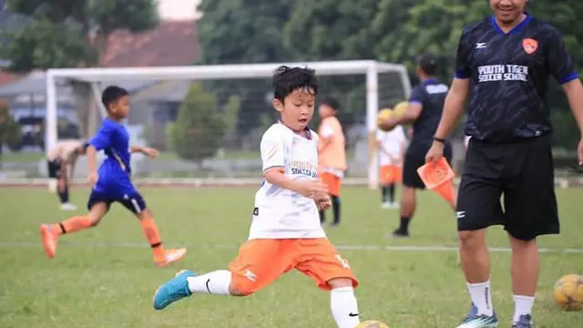 Potret Miro saat berlatih sepak bola (Sumber: Instagram/@miromaterazzi)