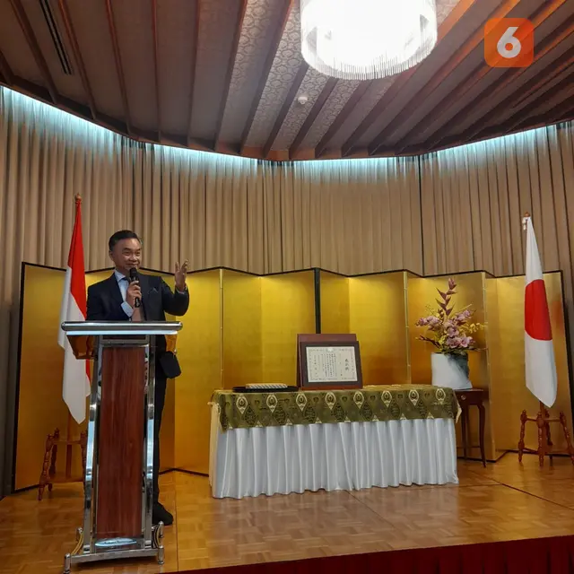 Dino Patti Djalal dalam Upacara Penghargaan dari Jepang