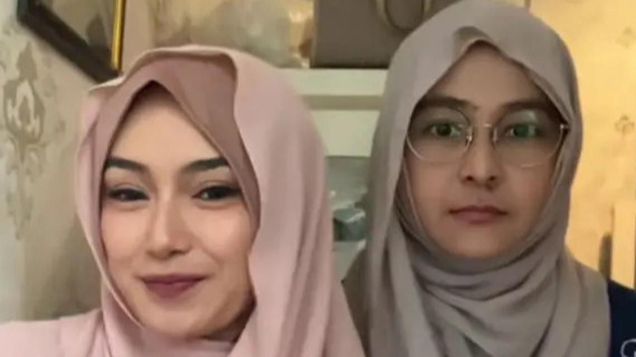 Bikin Pangling, 7 Potret Dara dan Mita The Virgin Pakai Hijab, Makin Cantik dan Tampil Elgan