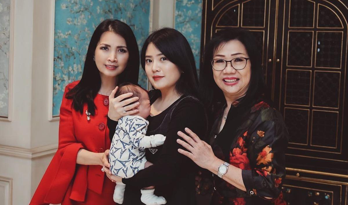 Ada juga yang dibuat salfok dengan potret Baby Avery. Potret Baby Avery cute banget.