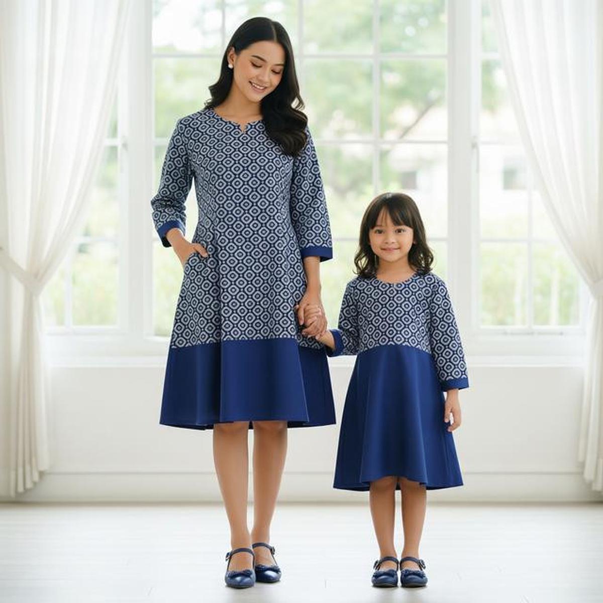7 Model Dress Couple Ibu dan Anak yang Bikin Tampilan Makin Kompak