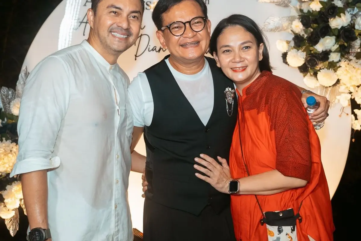 Potret Hedi Yunus di acara ulang tahun pernikahan ke-25 Anjasmara dan Dian Nitami (Sumber: Instagram/@hedi_yunus)
