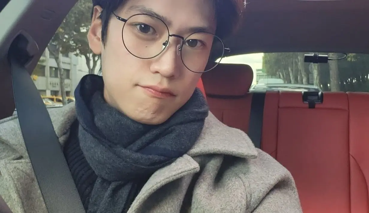 Na In Woo sedang membintangi drama Jinxed at First bersama Seohyun SNSD. (Foto: Instagram/10042n00)